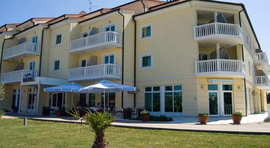 Hotel Arcus Residence Medulin Exterior foto